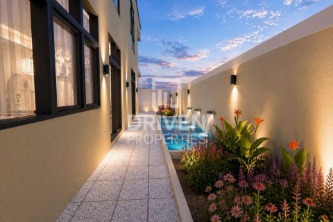 4 bedrooms Villa in Dubai, UAE No. 225931 6
