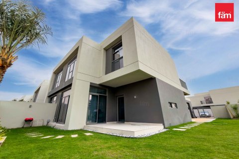 3 bedrooms Villa in Dubai, UAE No. 152863