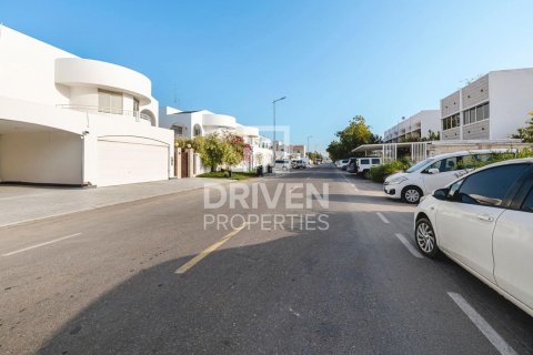 Земельный участок 1117.62м² в Умм-Сукейм, ОАЭ №211424 3