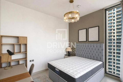 Apartment de 3 dormitorios en LIV Residence, UAE No. 218406 8