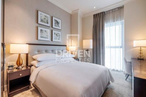 Квартира с 3 спальнями в The Address Residence Fountain Views, ОАЭ №202664 8