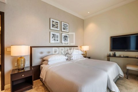 Квартира с 3 спальнями в The Address Residence Fountain Views, ОАЭ №202664 13