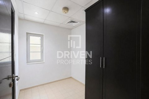 Вилла с 3 спальнями в Jumeirah Park, ОАЭ №218585 14