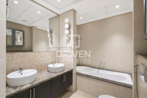 Вилла с 3 спальнями в Jumeirah Park, ОАЭ №218585 21
