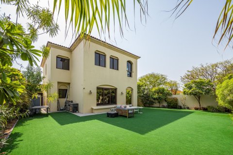 Villa de 4 dormitorios en Aseel, UAE No. 208881