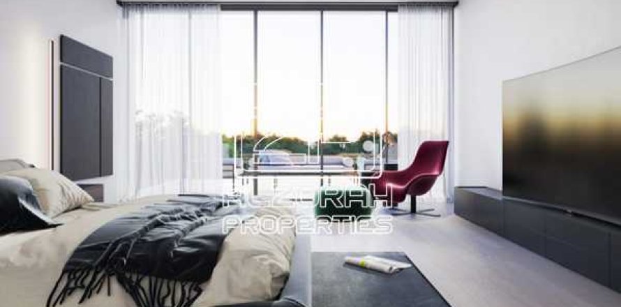 Villa de 5 dormitorios en Tilal City, UAE No. 215537