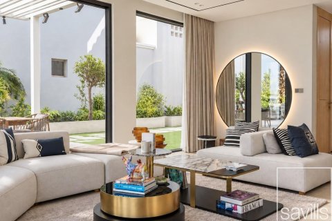 Вилла с 6 спальнями в Garden Homes, ОАЭ №220390 4
