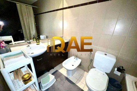 Appartement de 2 chambres à Remraam, UAE No. 10585 9