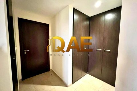 Appartement de 2 chambres à Remraam, UAE No. 10585 3