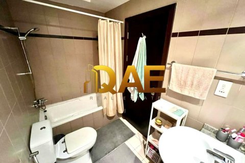 Appartement de 2 chambres à Remraam, UAE No. 10585 11