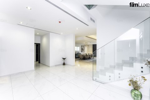 5 bedrooms Villa in Dubai, UAE No. 215891 20