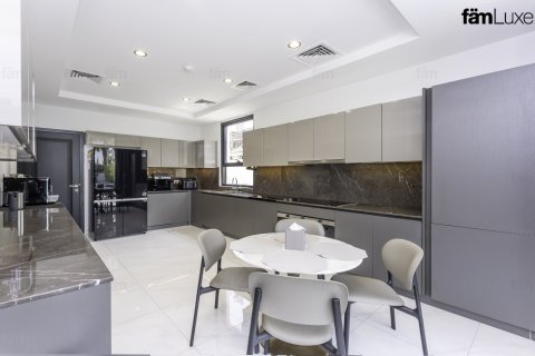 5 bedrooms Villa in Dubai, UAE No. 215891 6