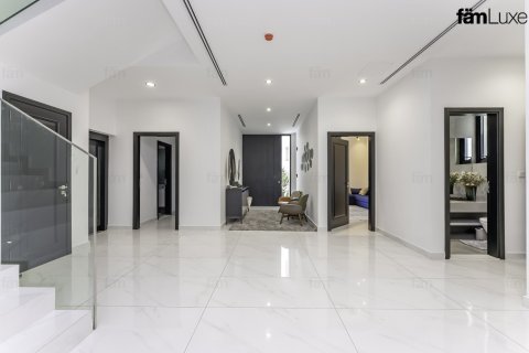 5 bedrooms Villa in Dubai, UAE No. 215891 5