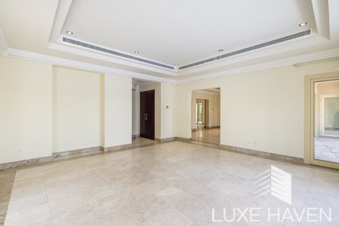 6 bedrooms Villa in Meadows, UAE No. 10635 12