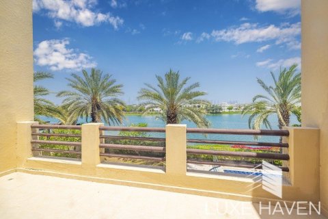 6 bedrooms Villa in Meadows, UAE No. 10635 17