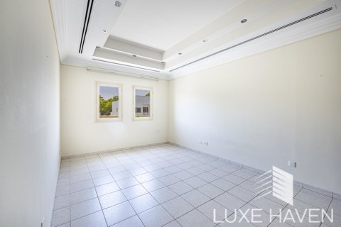 6 bedrooms Villa in Meadows, UAE No. 10635 24