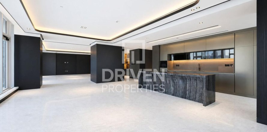Apartment de 4 dormitorios en Business Bay, UAE No. 221466