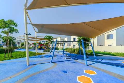 Townhouse de 2 dormitorios en Yas Island, UAE No. 214747 11