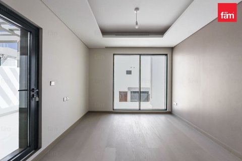 3 bedrooms Townhouse in Dubai, UAE No. 215989 12