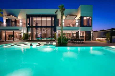 6 bedrooms Villa in Palm Jumeirah, UAE No. 134296 3