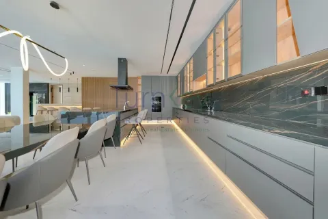 6 bedrooms Villa in Palm Jumeirah, UAE No. 134296 5