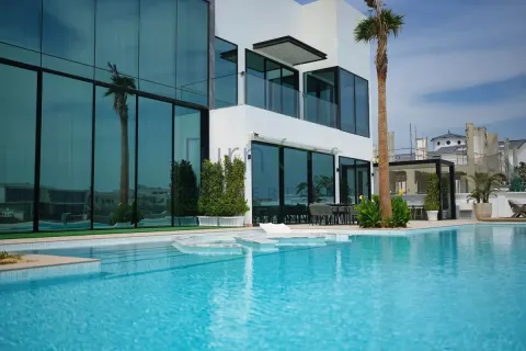 6 bedrooms Villa in Palm Jumeirah, UAE No. 134296 6