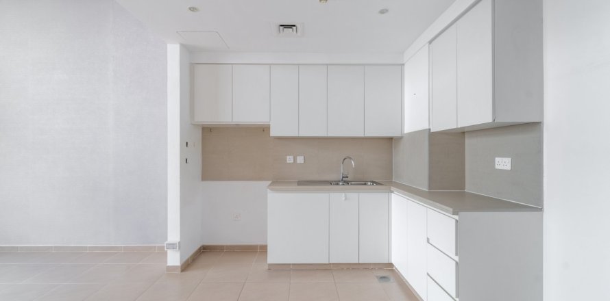 2 bedrooms Apartment in Dubai, UAE No. 217157
