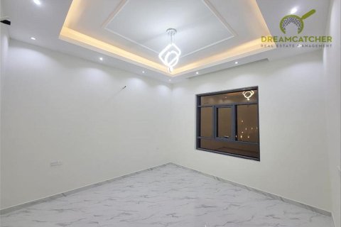 5 bedrooms Villa in Al Yasmeen, UAE No. 34161 12