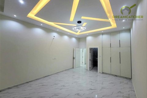 5 bedrooms Villa in Al Yasmeen, UAE No. 34161 11