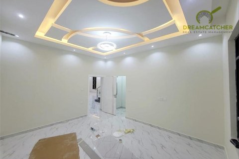 5 bedrooms Villa in Al Yasmeen, UAE No. 34161 16