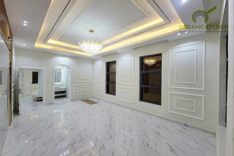 5 bedrooms Villa in Al Yasmeen, UAE No. 34161 7