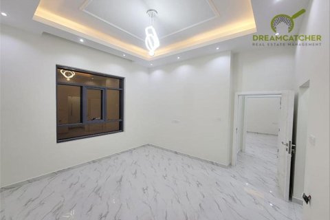 5 bedrooms Villa in Al Yasmeen, UAE No. 34161 15