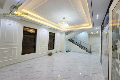 5 bedrooms Villa in Al Yasmeen, UAE No. 34161 9