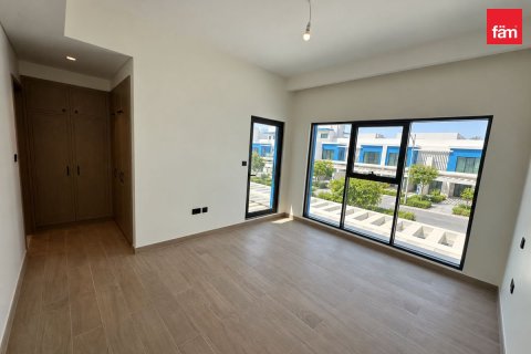 4 bedrooms Townhouse in Dubai, UAE No. 219015 9