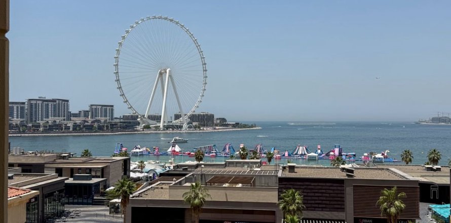 Apartment de 3 dormitorios en Dubai, UAE No. 216467