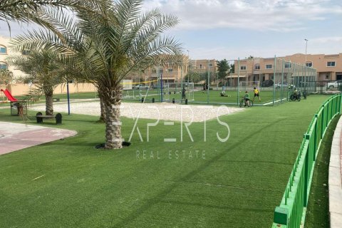 Villa de 2 dormitorios en Al Reef, UAE No. 224174 18