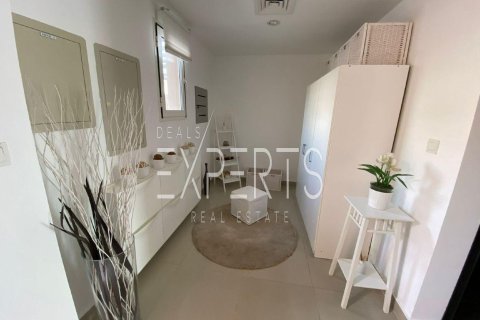 Villa de 2 dormitorios en Al Reef, UAE No. 224174 11