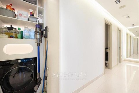 Appartement de 3 chambres à EMAAR Beachfront, UAE No. 38346 43