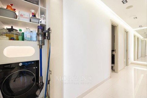 Appartement de 3 chambres à EMAAR Beachfront, UAE No. 38346 9
