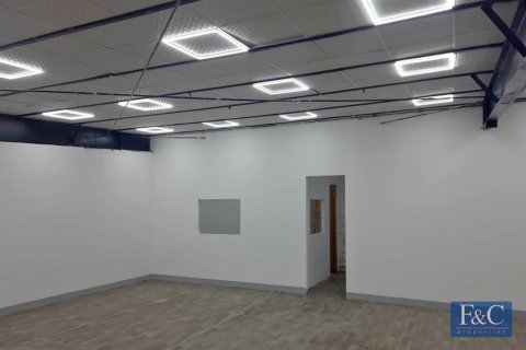 460m² Warehouse in Al Quoz Industrial Area, UAE No. 153838