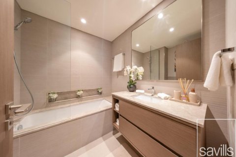 Apartment de 2 dormitorios en Opera District, UAE No. 203703 4