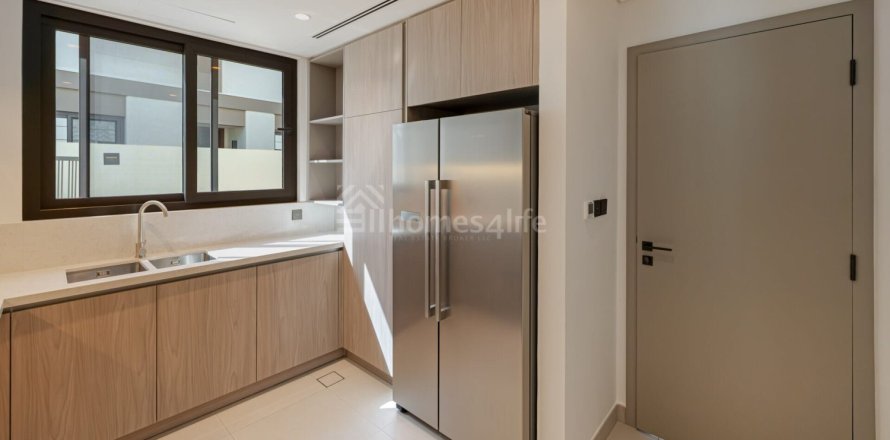 Villa de 4 dormitorios en Tilal Al Ghaf, UAE No. 185068