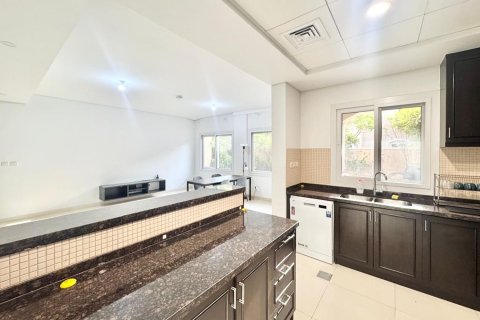 Townhouse de 3 dormitorios en Dubai Land, UAE No. 215425 4