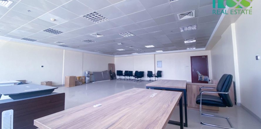 Office de 115.9m² en Al Jazirah Al Hamra, UAE No. 29128