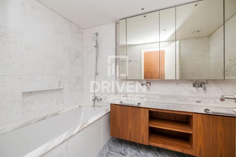 Apartment de 2 dormitorios en The cove, UAE No. 221495 12