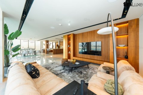 5 bedrooms Villa in Palm Jumeirah, UAE No. 146064