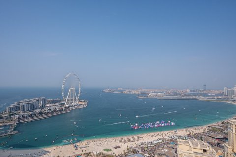 Apartment de 3 dormitorios en Shams 1, UAE No. 226423