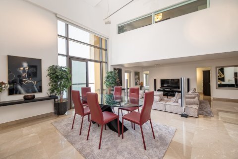 Apartment de 3 dormitorios en Shams 1, UAE No. 226423 5