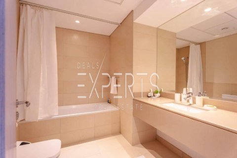 Apartment de 3 dormitorios en Yas Island, UAE No. 224187 12