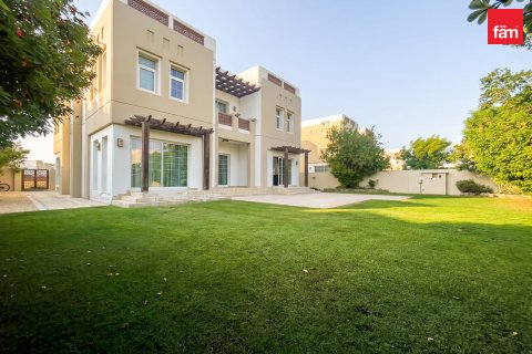 Villa de 5 chambres à Dubai, UAE No. 222224
